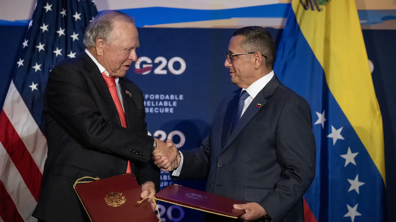 Trump donor Harold Hamm's Continental Resources to develop oil region in Venezuela