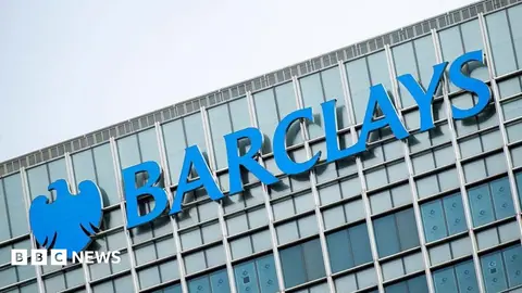 Barclays workers ask for more money to return to the office