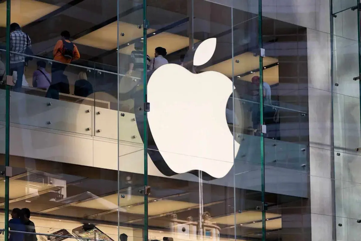 Large, Unusual Volume in Long-Dated Apple Put Options Shows Investors Bullish in AAPL