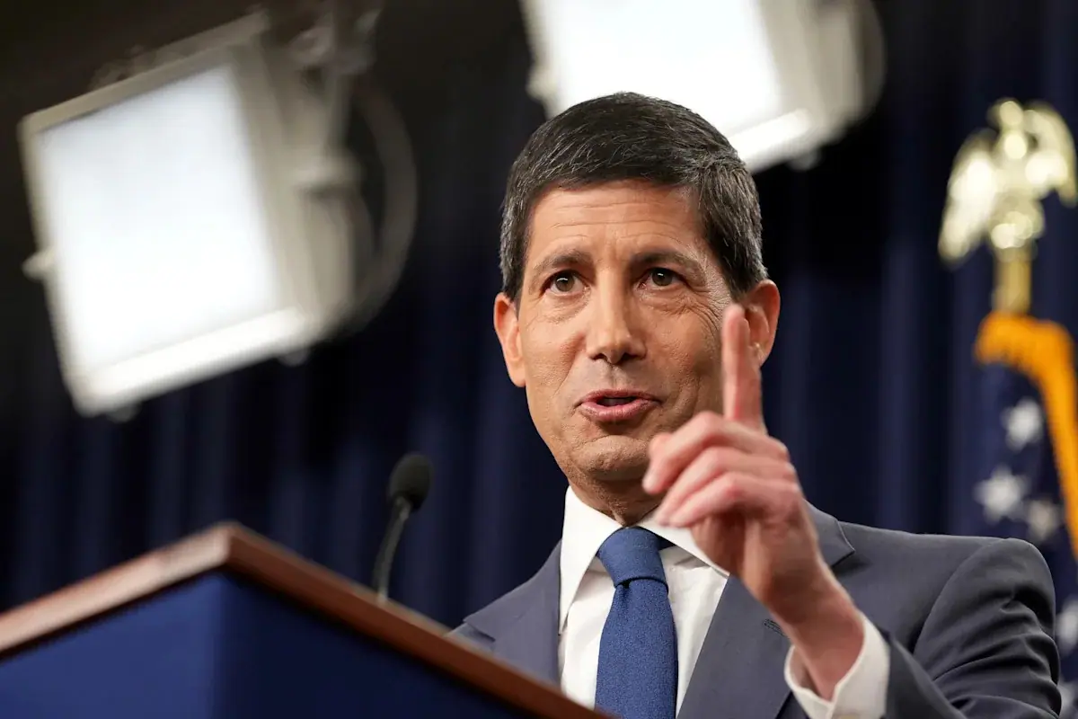 How the Federal Reserve's rate hike impacts student loan interest rates