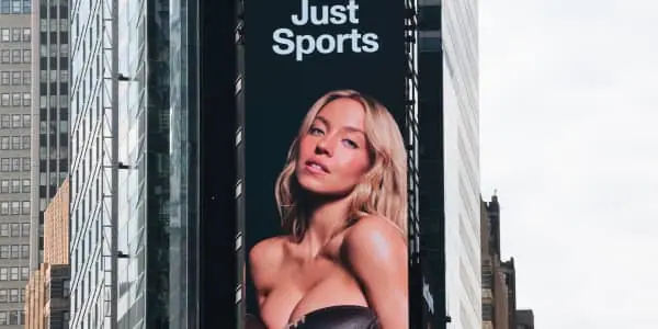 Sportsbooks remain king this football season, but upstarts are making a run for the money