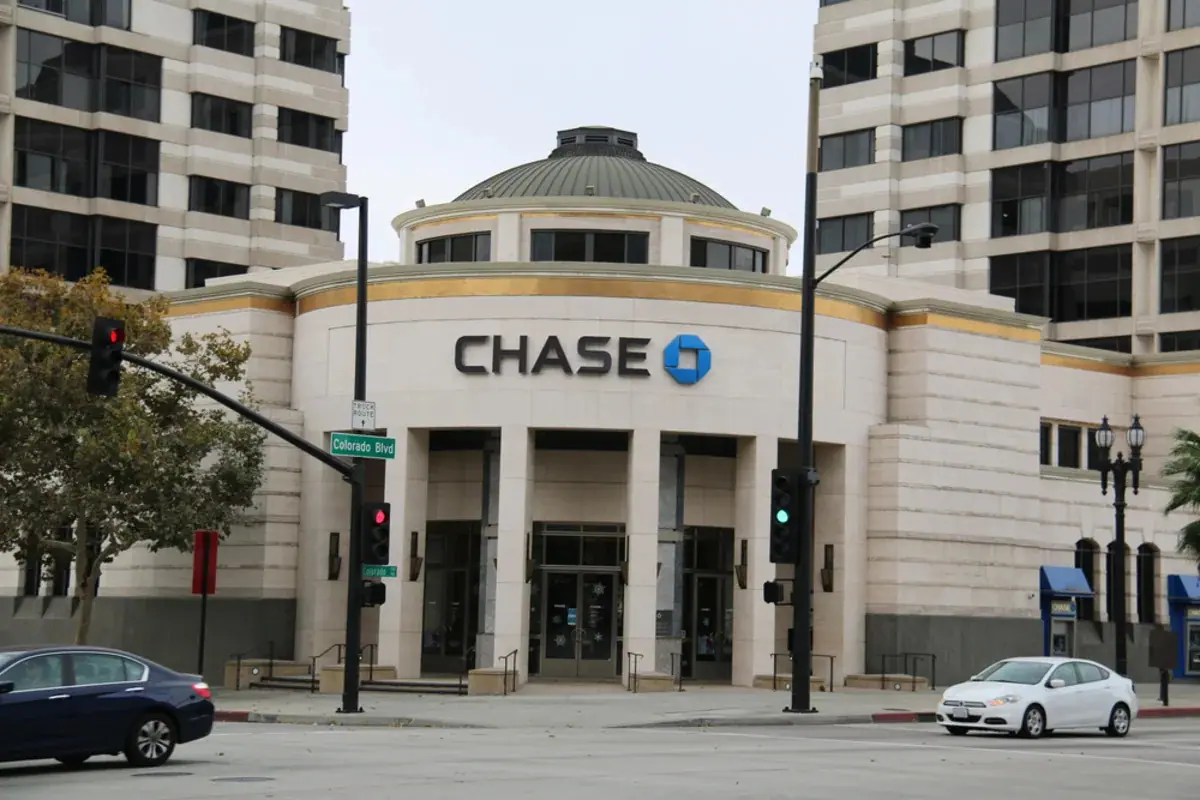 JPMorgan Sees Investment Banking and Trading Powering Q3 Growth