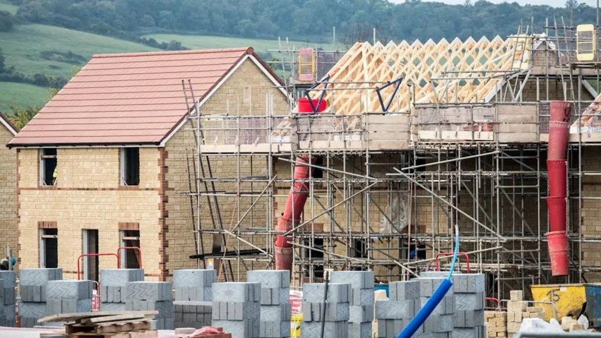 Lennar Q3 earnings fall as homebuilder cuts annual delivery target