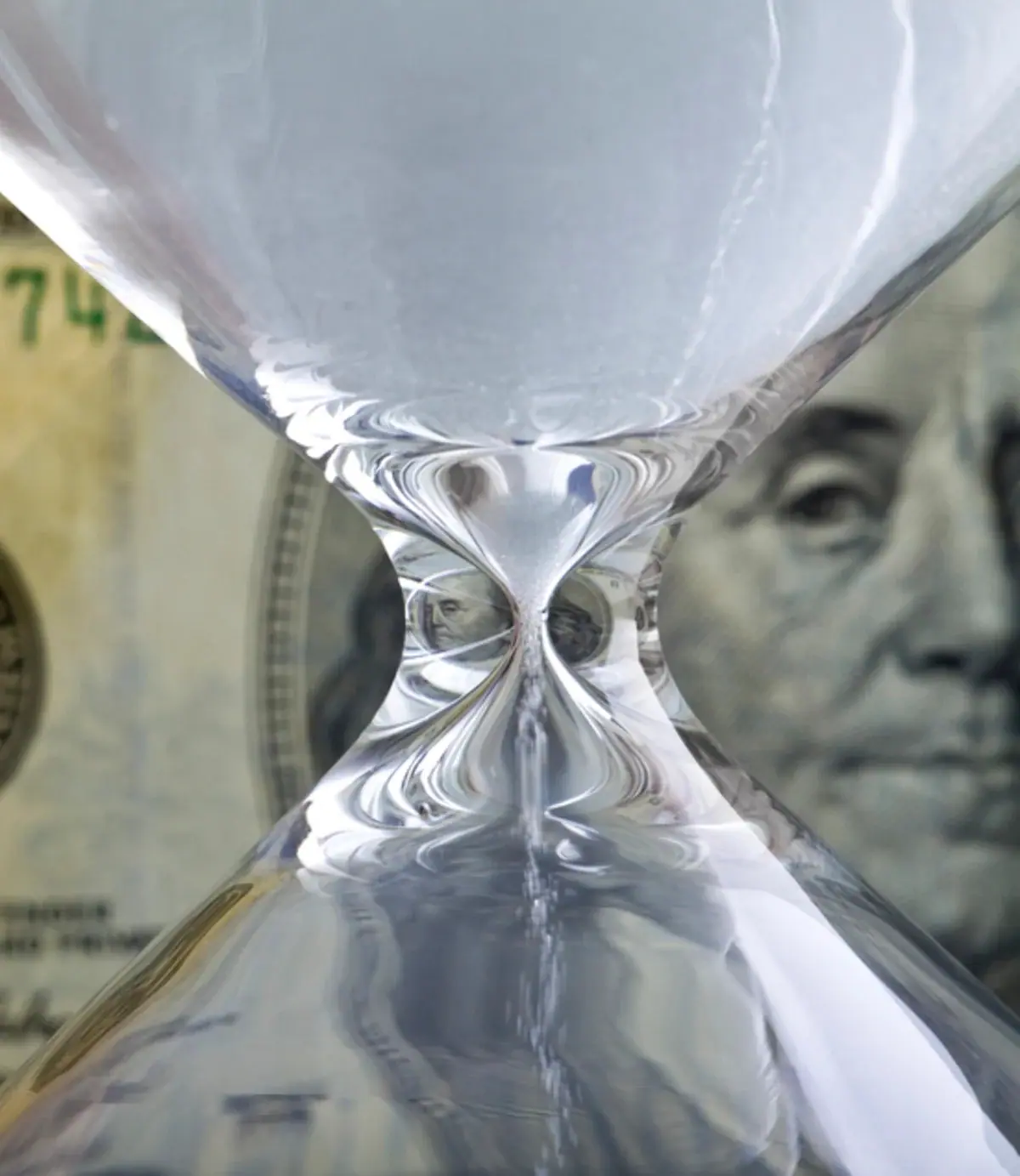 Should I Convert 10% of My 401(k) to a Roth IRA Each Year to Reduce Taxes and RMDs?
