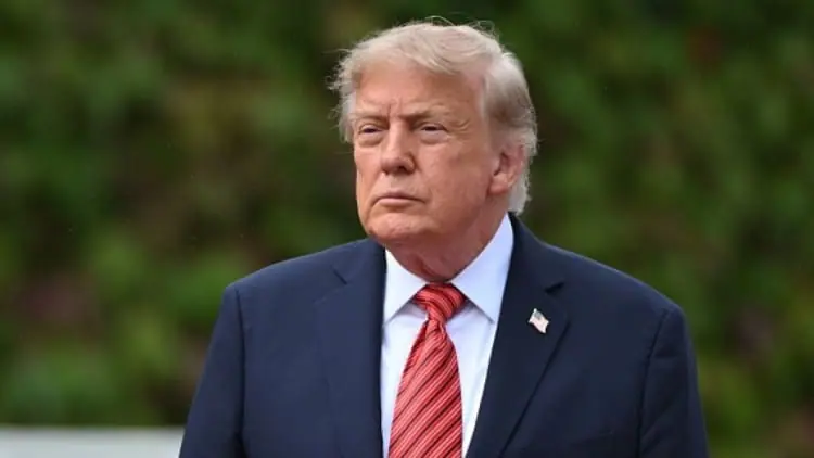 President Trump discloses more than 1,100 July securities trades