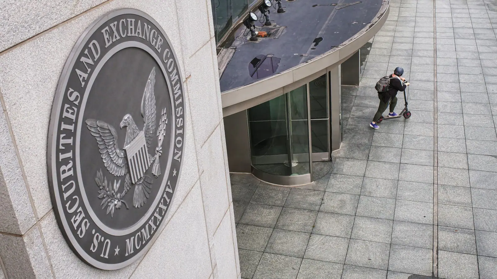 U.S. regulators rush to write crypto rulebook after Clarity Act stalls in Senate
