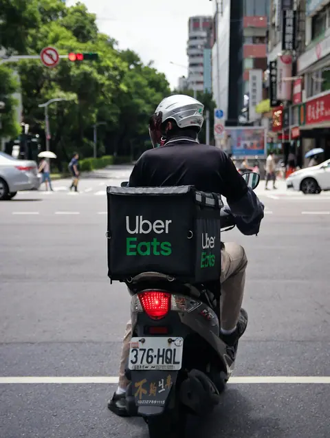 Uber: Insider Buying and Selling Activity to Watch Amid Panic After Tesla Cybercab Rollout