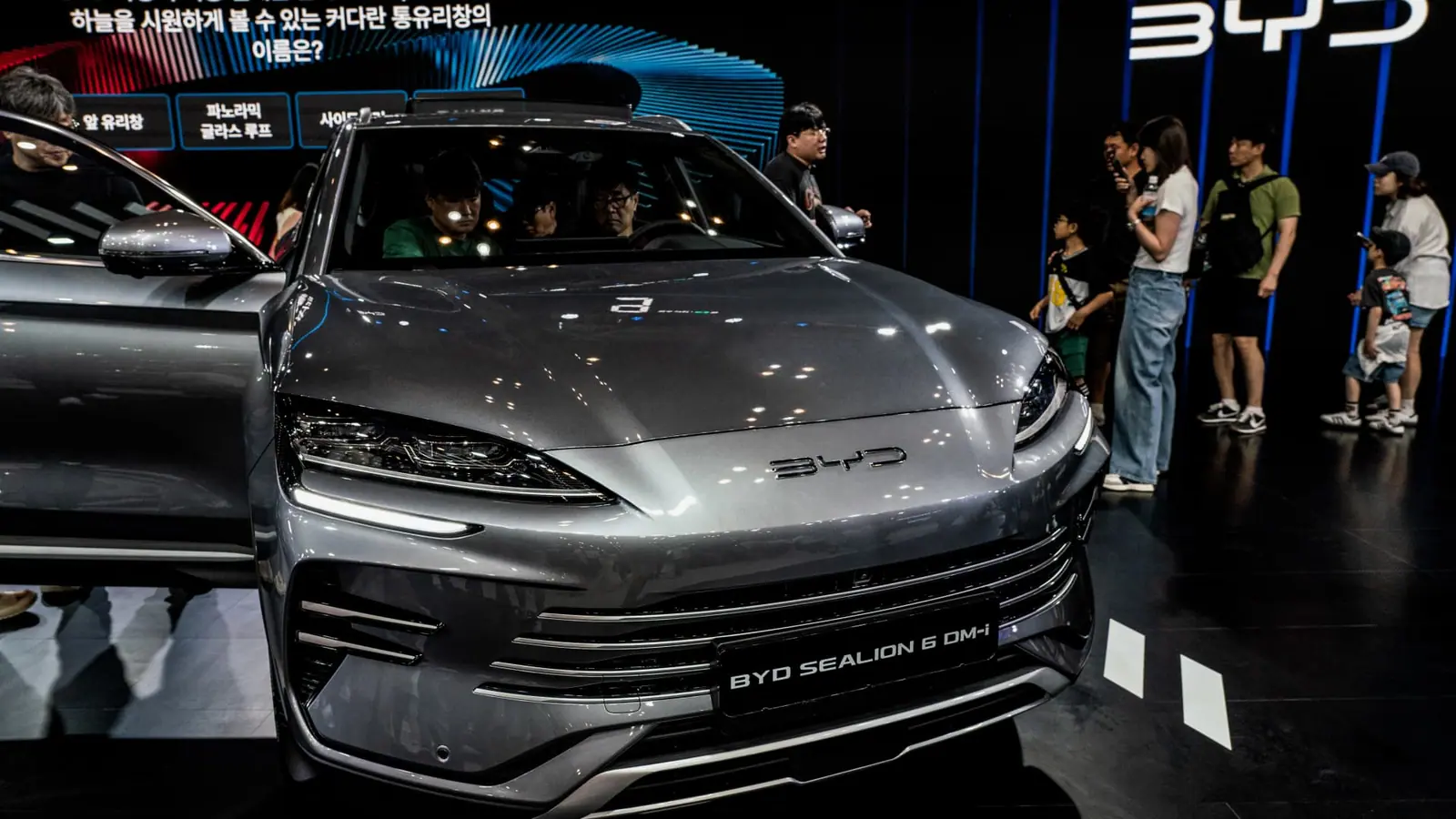 As Trump and Xi meet, Chinese automakers could be a Pandora's box for U.S. auto industry