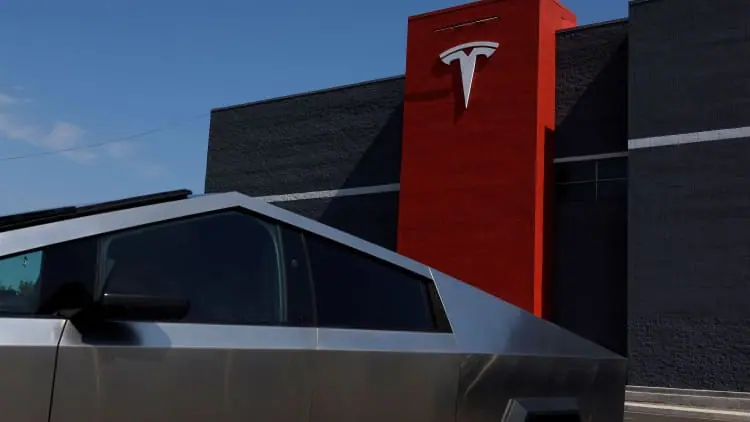 Options trades for this automaker are cheap ahead of major October announcements