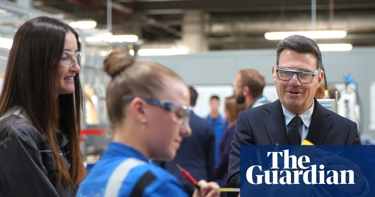 UK defence contractors to offer 40,000 apprenticeships, placements and jobs