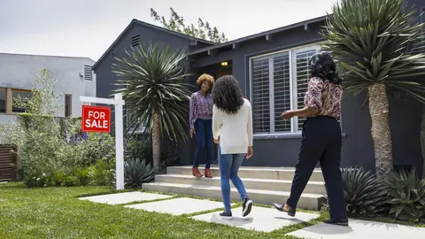 Should you buy a home when rates are over 7%? Here are the best lenders for finding a deal