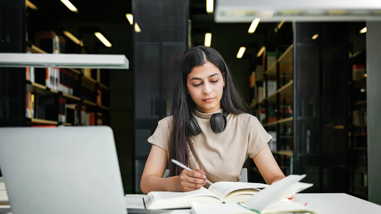FAFSA opens early: Why families should apply for college aid now