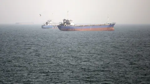 U.S. crude oil falls nearly 8% for the week after Tehran and Washington hold talks at the U.N.