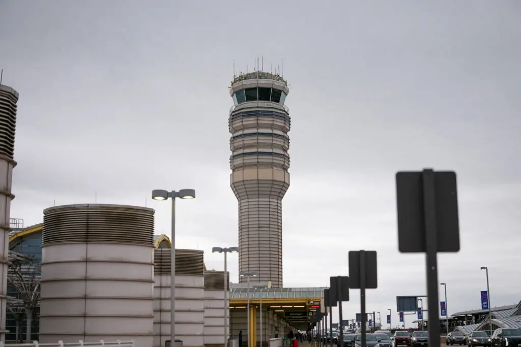 News Wrap: FAA issues ground stops at major East Coast airports due to equipment failure