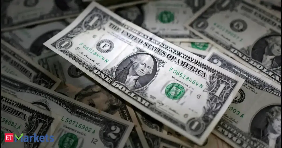 Dollar dips as oil eases, yen jumps on Japan remarks