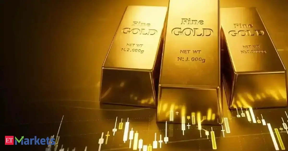 Mounting rate hike bets keep weekly loss in sight for gold