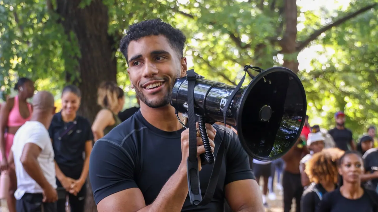 27-year-old started a run club to meet new people—now his NYC side hustle brings in $640K a year