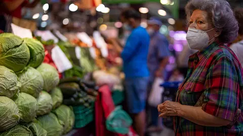 Food prices vs minimum wages: Where in Europe has pay kept up?