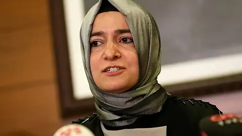 Turkey lifts asset freezes in fund probe as ruling-party deputy chair quits amid share trading allegations
