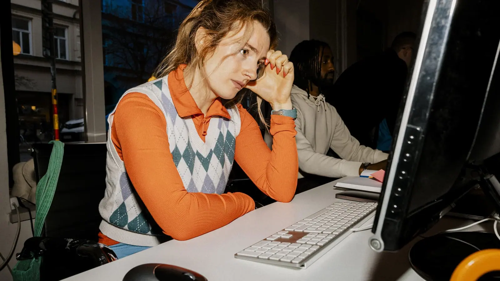 New grads say employers set the bar too high for entry-level roles: 'No job is willing to give you that first experience'