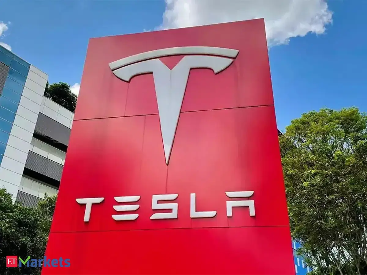 Why are investors turning cautious on Tesla stock?