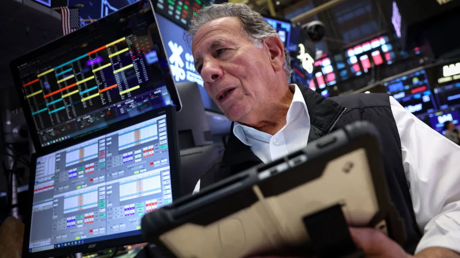 Hedge funds hold a record share of the $30 trillion Treasury market. What could go wrong?