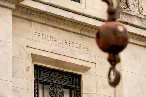 No criminal wrongdoing in Federal Reserve building renovation, watchdog says, but it was mismanaged