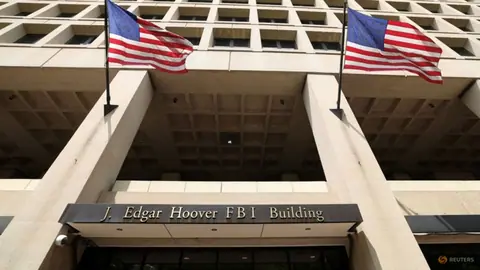 ShinyHunters website goes offline after FBI deadline expires