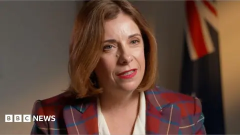 Australians will be able to switch off social media algorithms under planned legislation