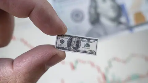 Inflation is outpacing wage growth again, squeezing Americans’ paychecks