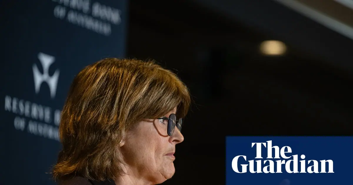 First home buyers with big loans among those most at risk of falling into negative equity, RBA warns