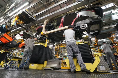 Stretched supply chains fuel renewed inflation pressure for UK manufacturers
