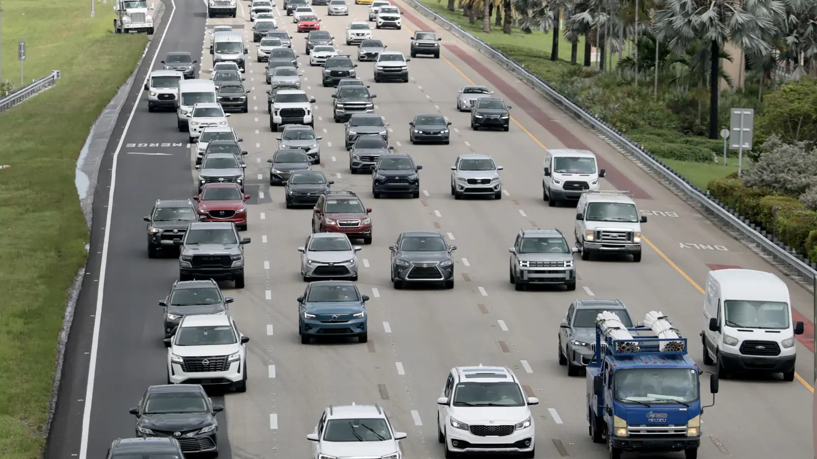 States, cities sue U.S. agencies over weaker vehicle fuel economy rules