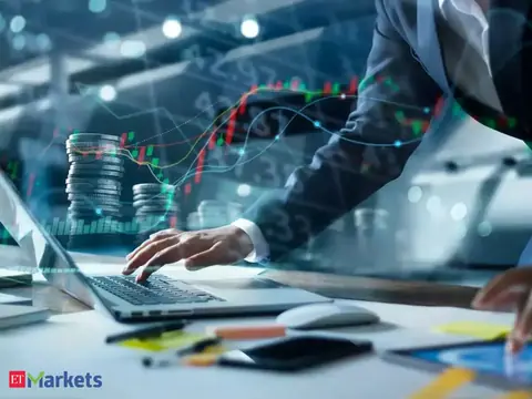 Wall Street Week Ahead: Spiking bond yields, midterms, earnings to test US stocks' typical fourth-quarter strength