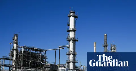 US supreme court to hear big oil’s bid to block climate damage lawsuits