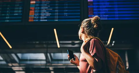 When to book Thanksgiving and Christmas flights for the best deals