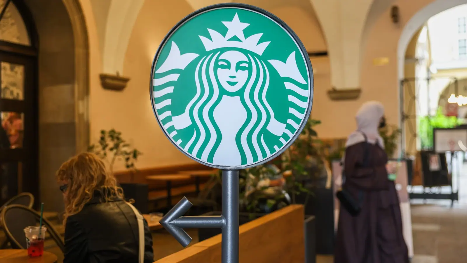 Starbucks recovery plan is working. Here's how Mike Khouw says to trade the coffee giant