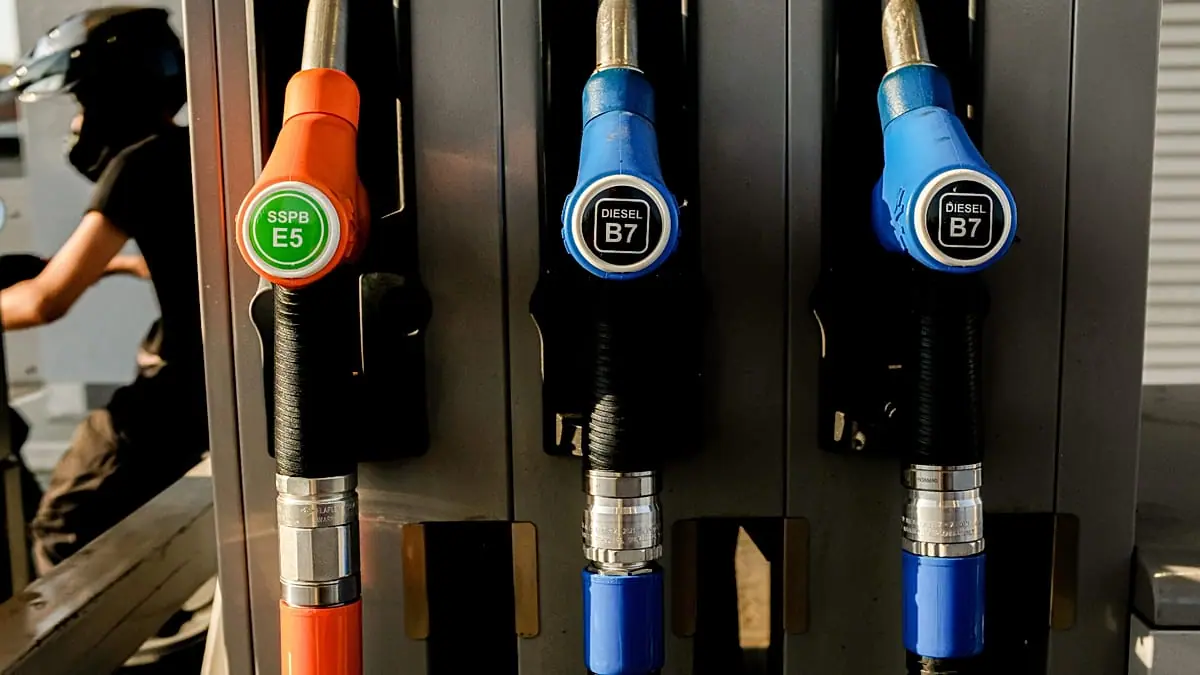 Fuel in Italy, tax cuts expire: diesel prices rise as hauliers threaten strikes