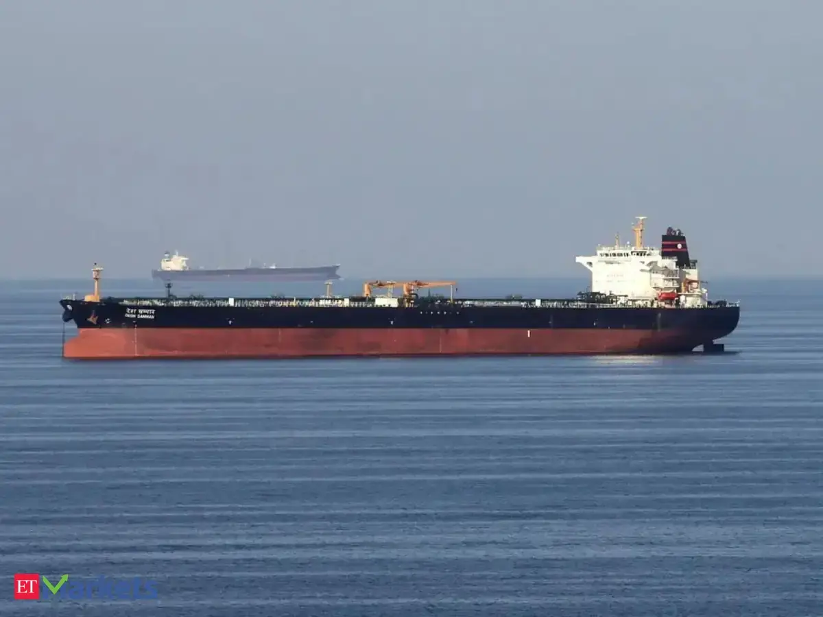 Iraq devalues its currency as Mideast war disrupts oil shipping routes