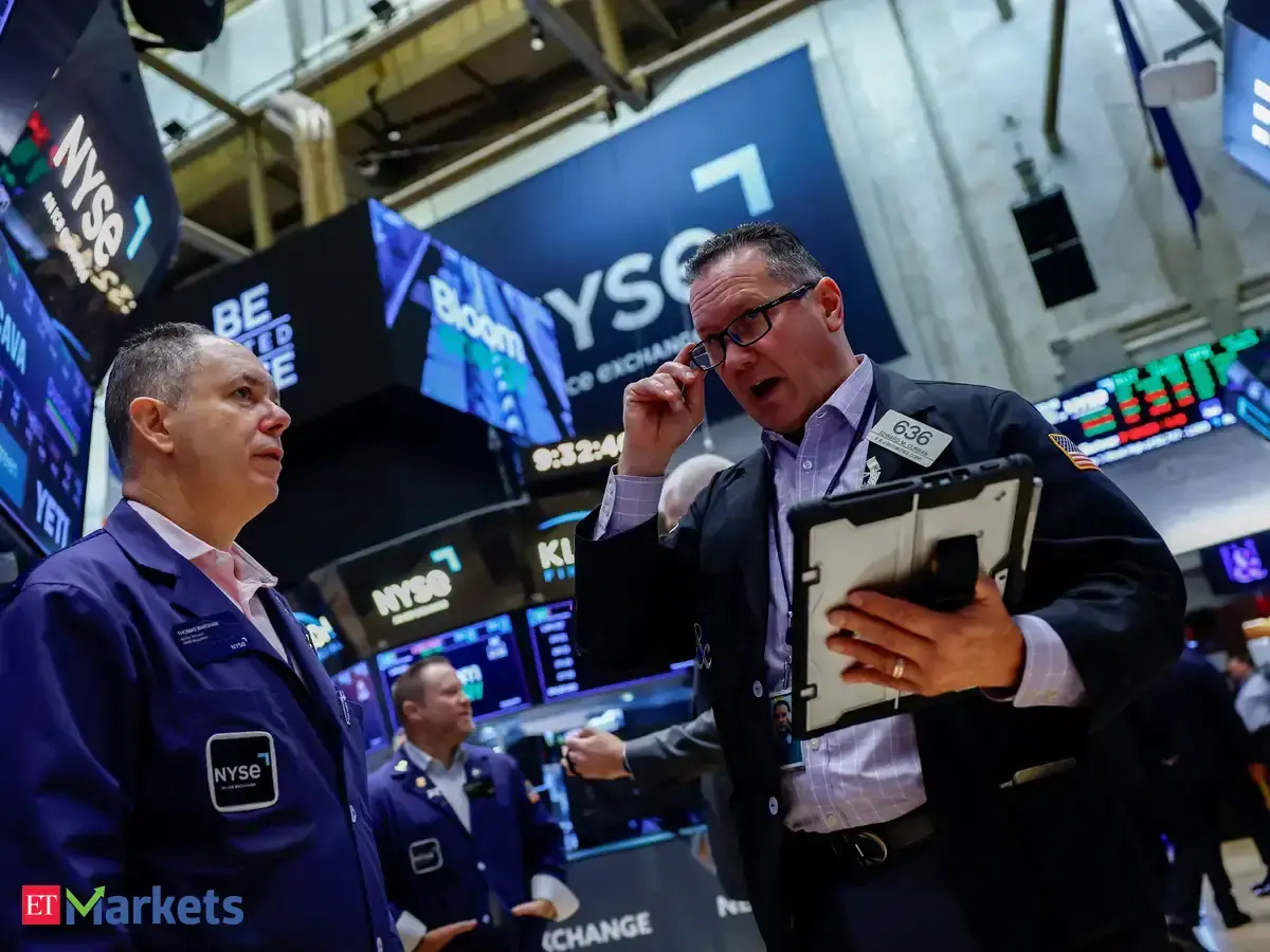US stocks: US market ends lower, off record highs, as Treasury yields climb