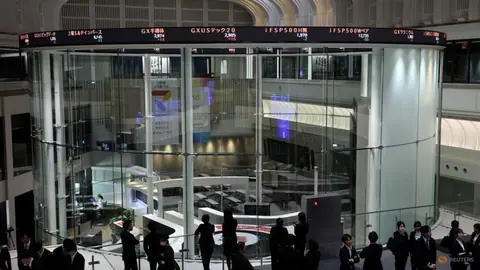 Asia shares subdued, bonds swamped by AI debt wave
