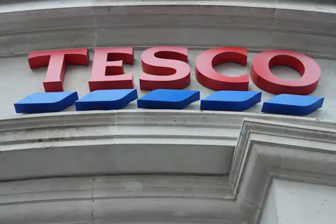 Tesco sales boosted by online shopping as consumers hunt for ‘value’