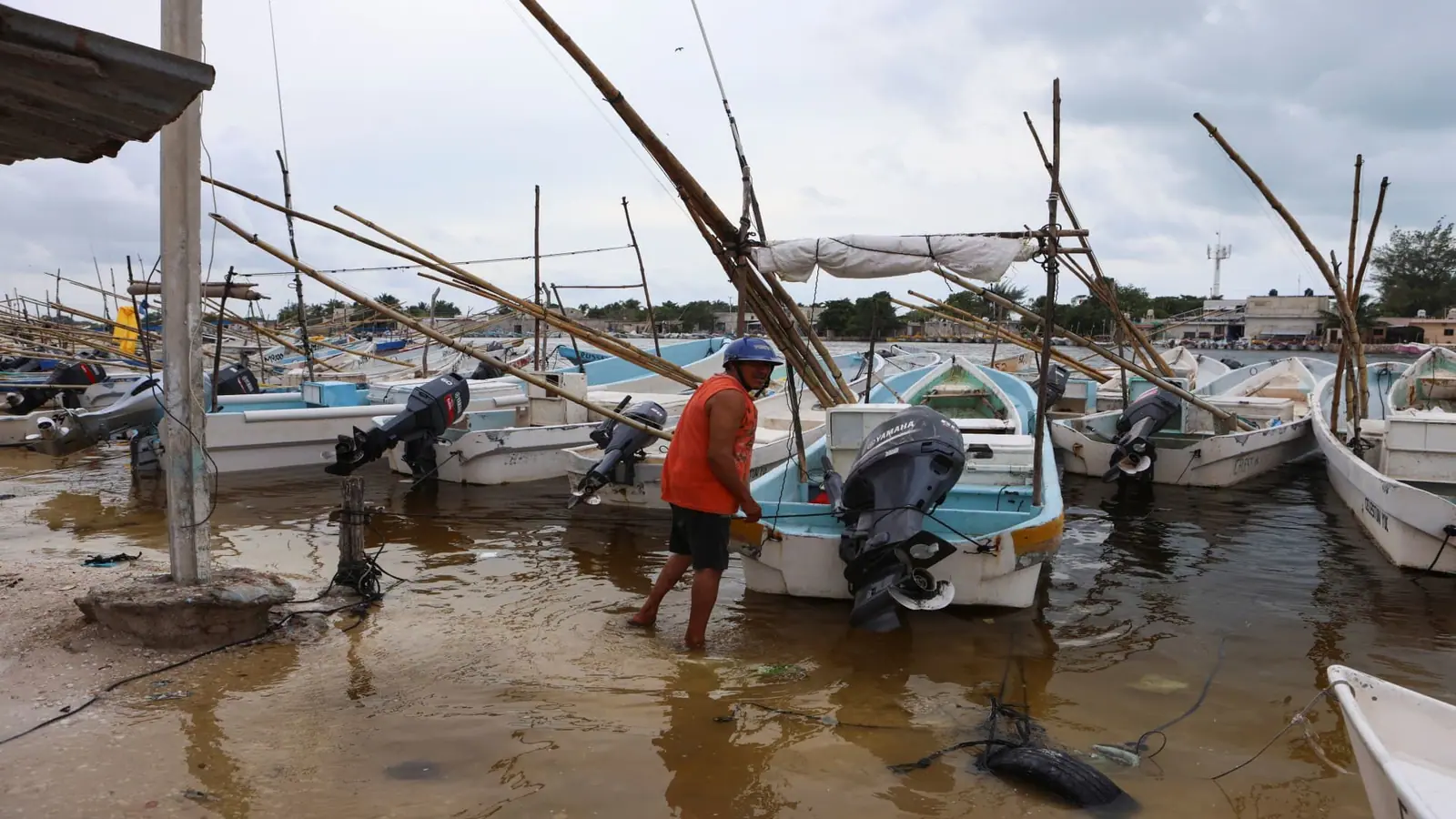 Residents board up windows and National Guard troops deploy as Hurricane Isaias nears U.S. Gulf Coast