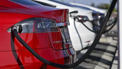 China and Europe agree to cut Chinese hybrid vehicle exports by half