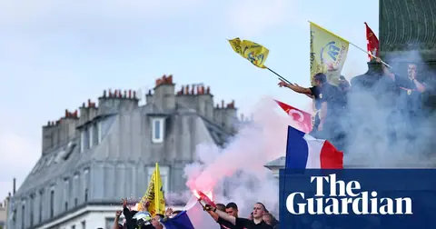 France’s dilemma: protesters demand spending as markets require fiscal restraint