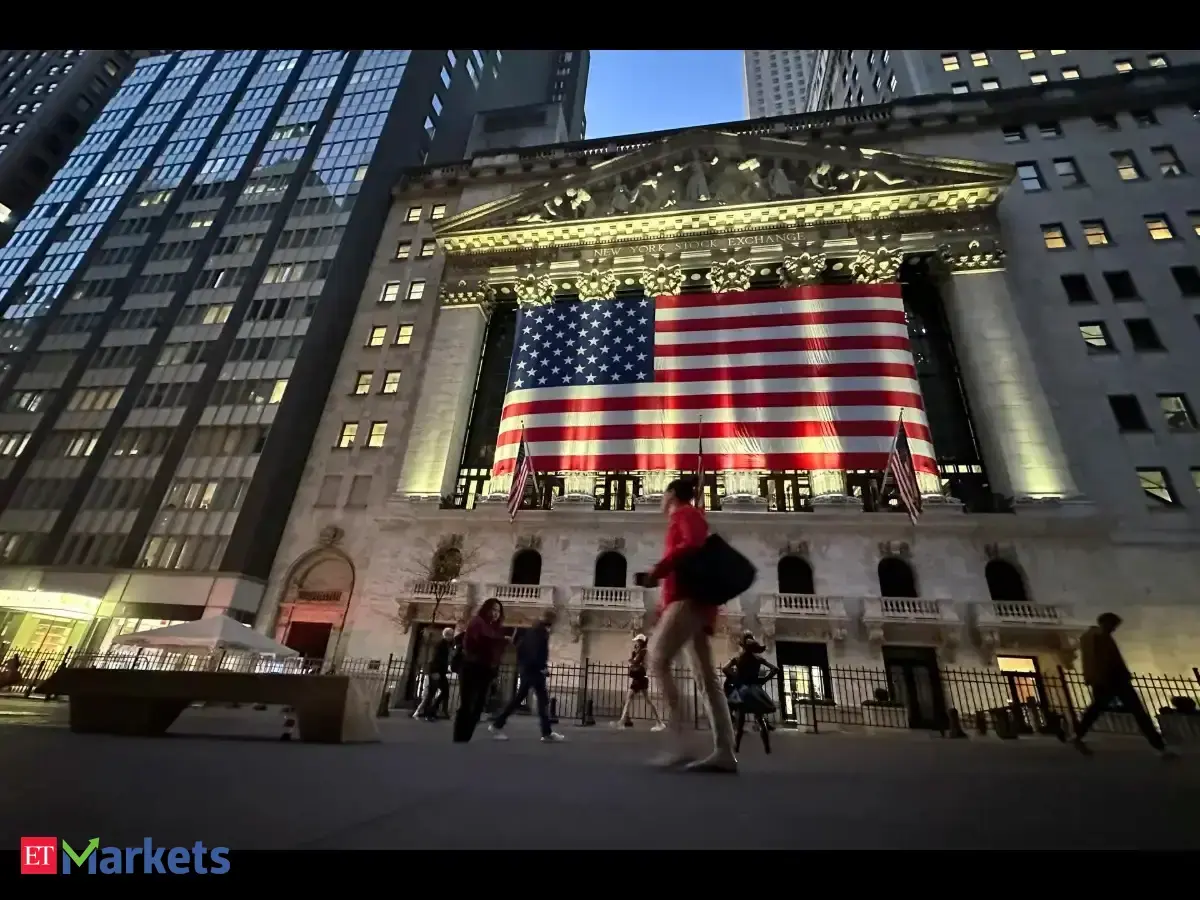 US bank stocks near correction as earnings loom, consumer outlook in focus