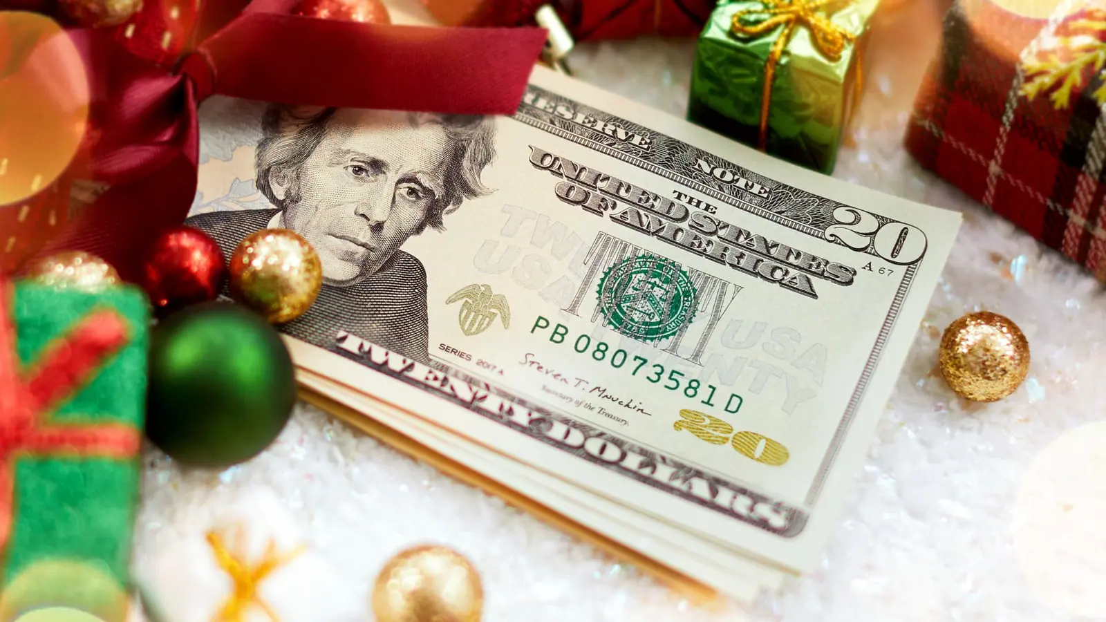 36% of shoppers plan to stick to a holiday budget this year — here's a budgeting tool for every spending style