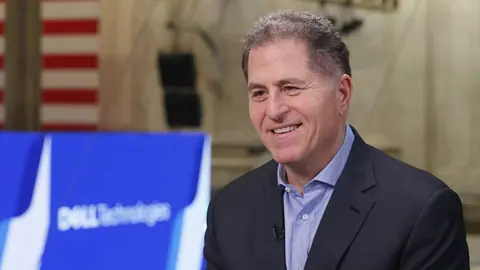 Dell stock plunges 11%, leading data center sell-off as fears mount about 'enterprise AI timing'