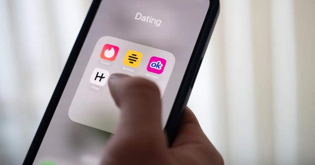 On dating apps, men use AI to put their best face forward