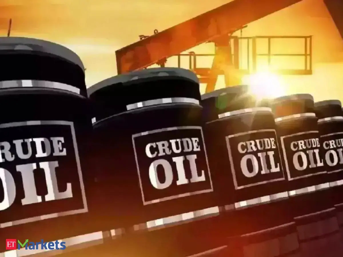 Oil prices fall as investors weigh supply outlook, Middle East tensions